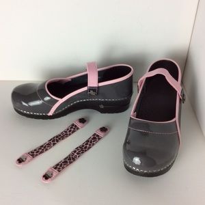 Koi by Sanita Clog Worn once Size 42 = 10.5-11